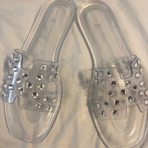 💎 CHINESE LAUNDRY size 9 STUDDED SLIDES 💎